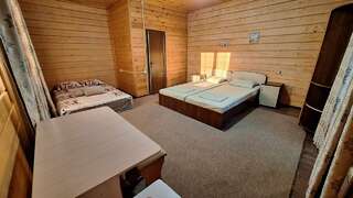 Гостевой дом Мама Джан Архипо-Осиповка Четырехместный номер с раздельными кроватями-7