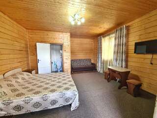 Гостевой дом Мама Джан Архипо-Осиповка Четырехместный номер с раздельными кроватями-4