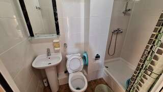 Гостевой дом Мама Джан Архипо-Осиповка Четырехместный номер с раздельными кроватями-8